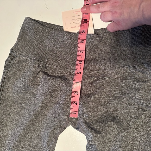 FEM Lot Of Two  Purple Fiorela Curve & Grey Sujey Scrunchy Booty Leggings NWT XL - Picture 16 of 16